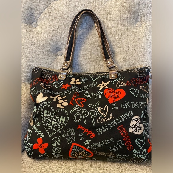 COACH Poppy Tote ❤️🖤🥰 - Picture 7 of 14